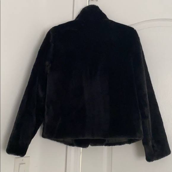 🎉 Host Pick EXPRESS Faux Fur Jacket - Picture 7 of 10
